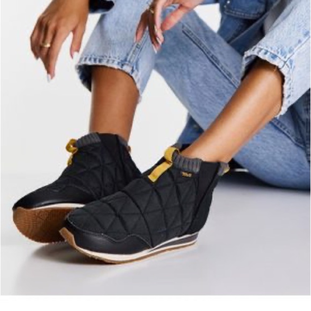 Teva ReEmber bootie